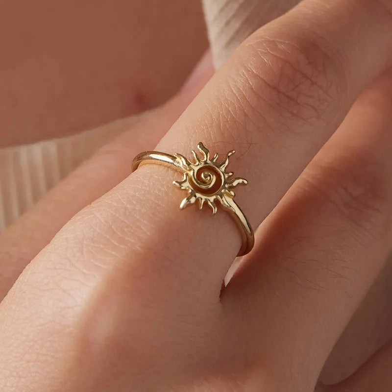 S925 sterling silver ring with 14K gold plating, sun motif, adjustable open mouth, colour BSR709-E