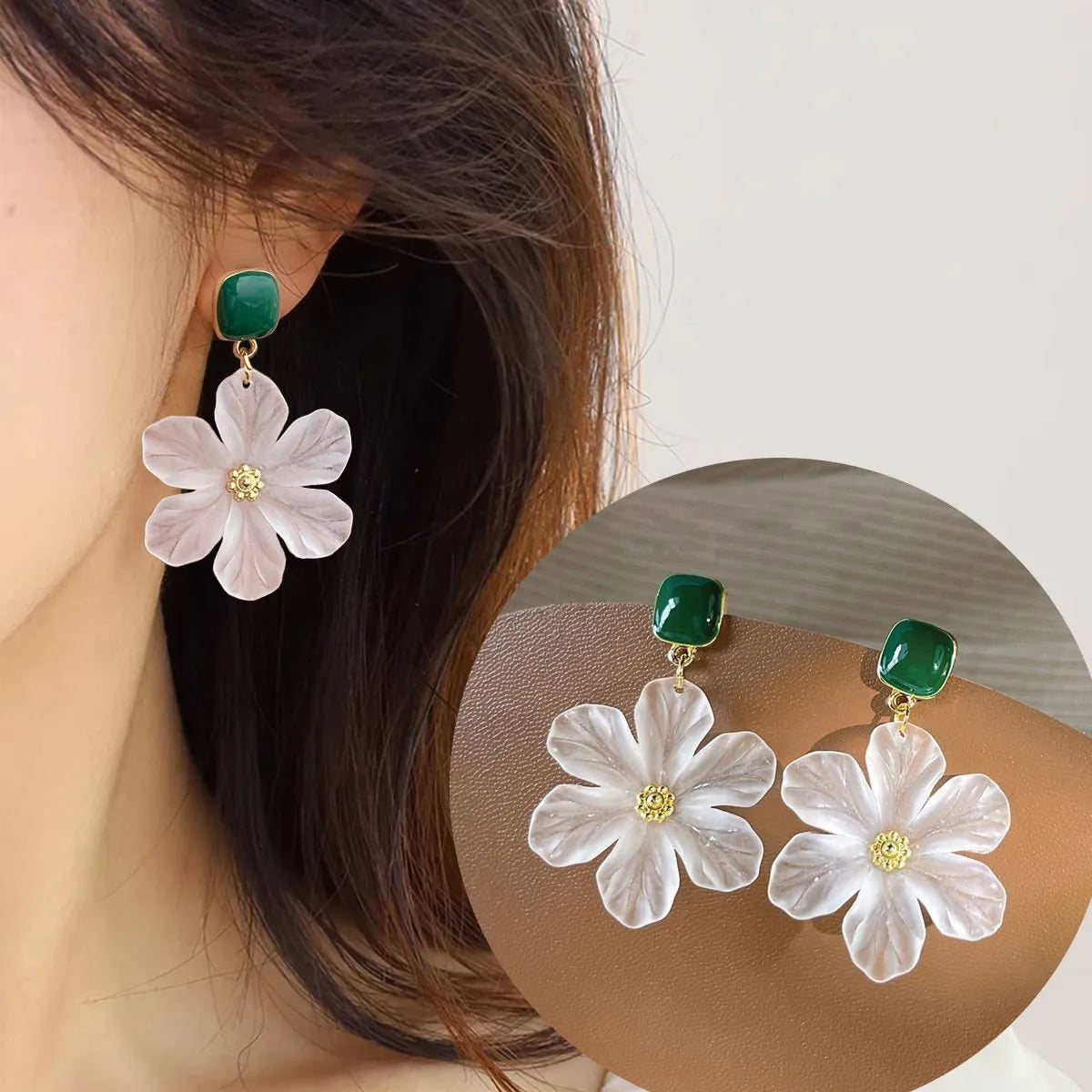 Dark green sterling silver needle flowers sweet earrings with detailed floral design