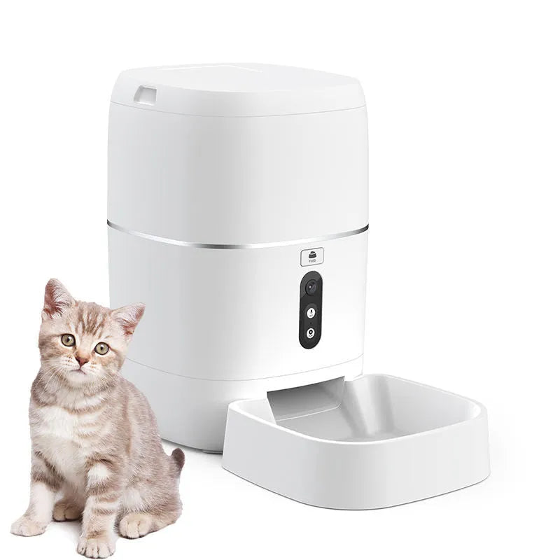 White smart pet automatic feeder with voice and video versions, ABS material, 207x207x339mm package size, 220V US