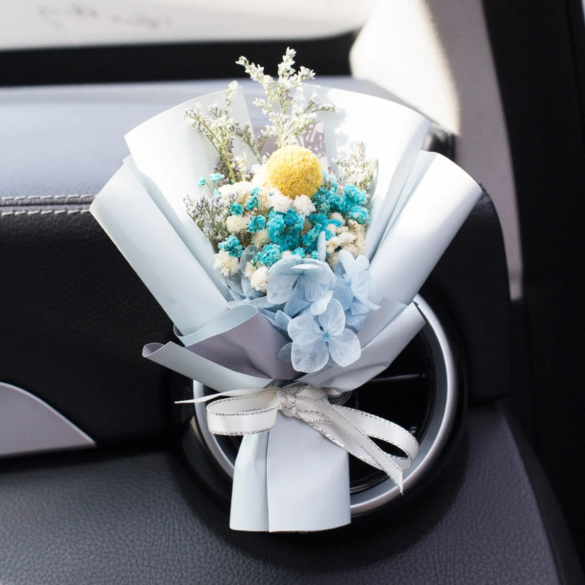 Handmade dried flower car vent air freshener ornament with essential oil fragrance slices