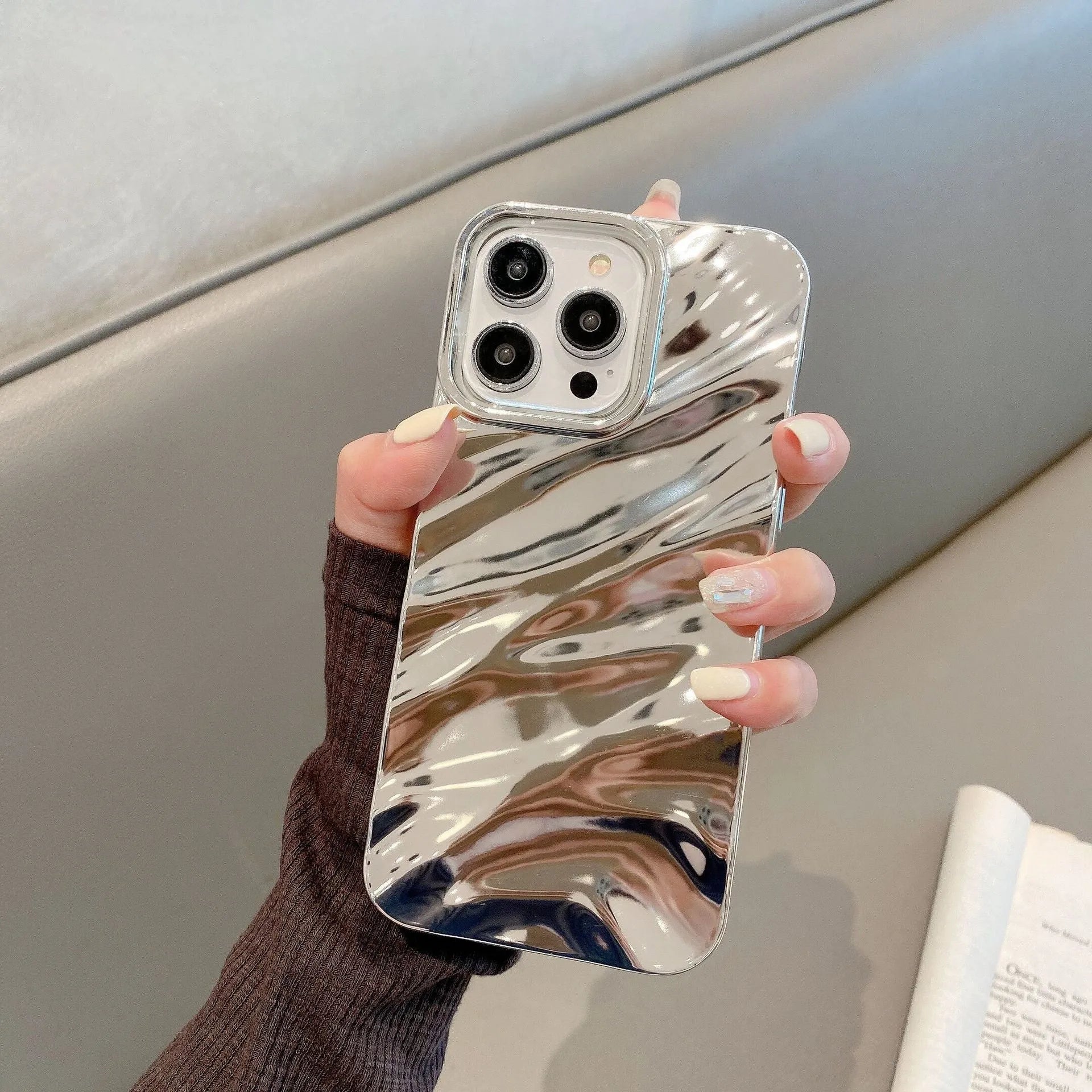 Anti-fall soft solid colour wave pleated TPU phone case for Apple iPhone
