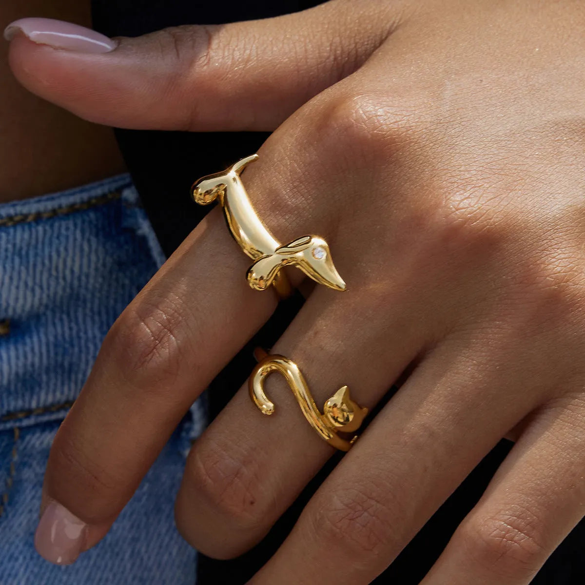 Women's stainless steel cat design ring with electroplated finish and geometric shape