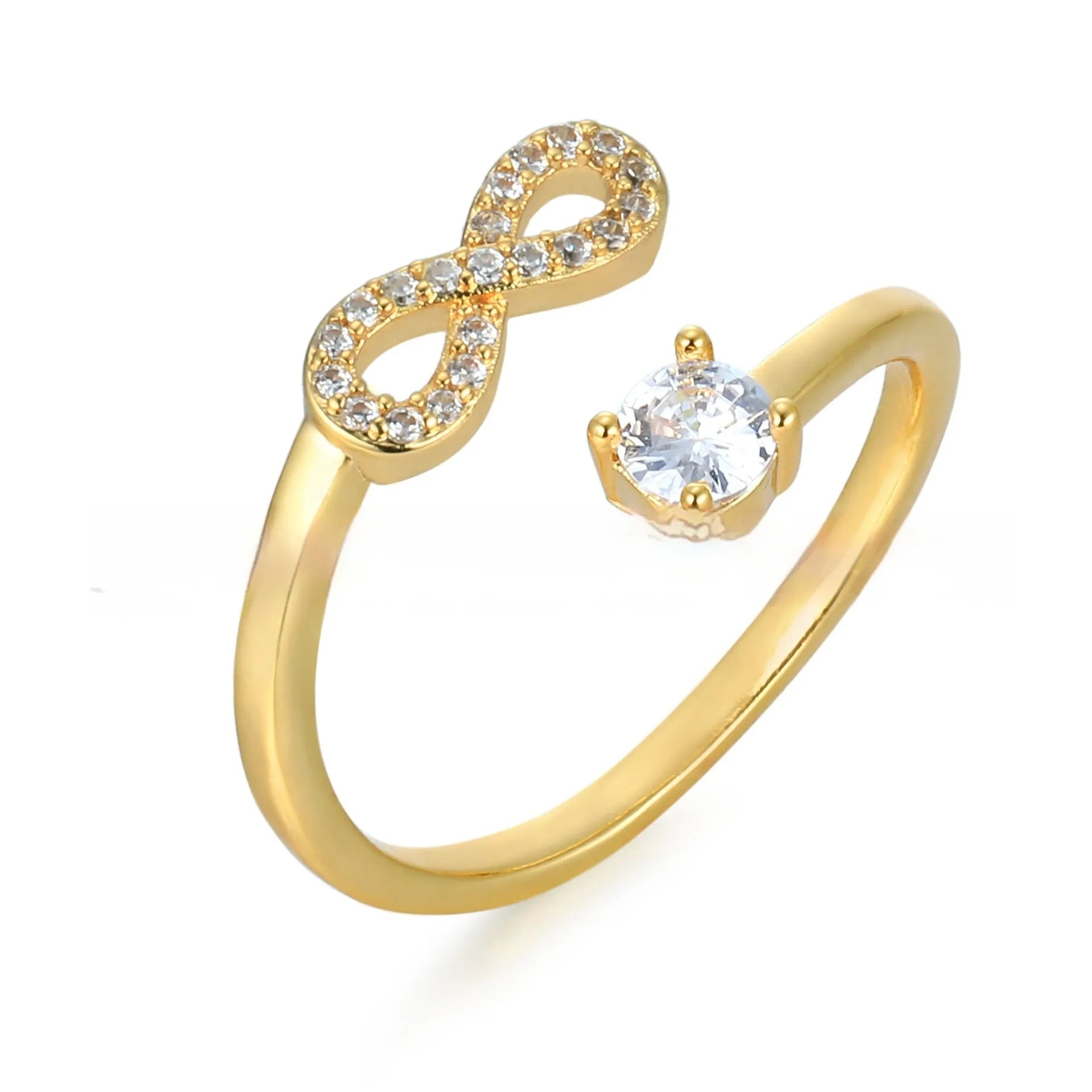 Personalised open ring with a zircon letter on a geometric gold metal band