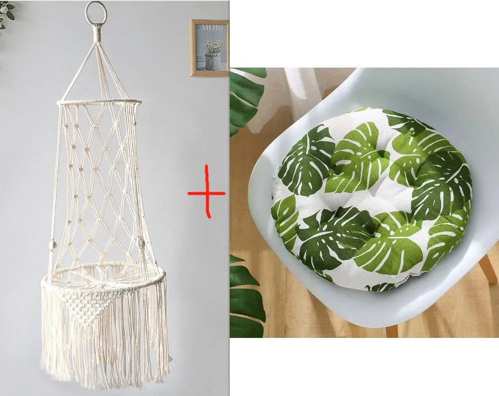 Macrame hanging pet bed in natural colour for cats, woven cotton hammock with 25x30x45 cm dimensions