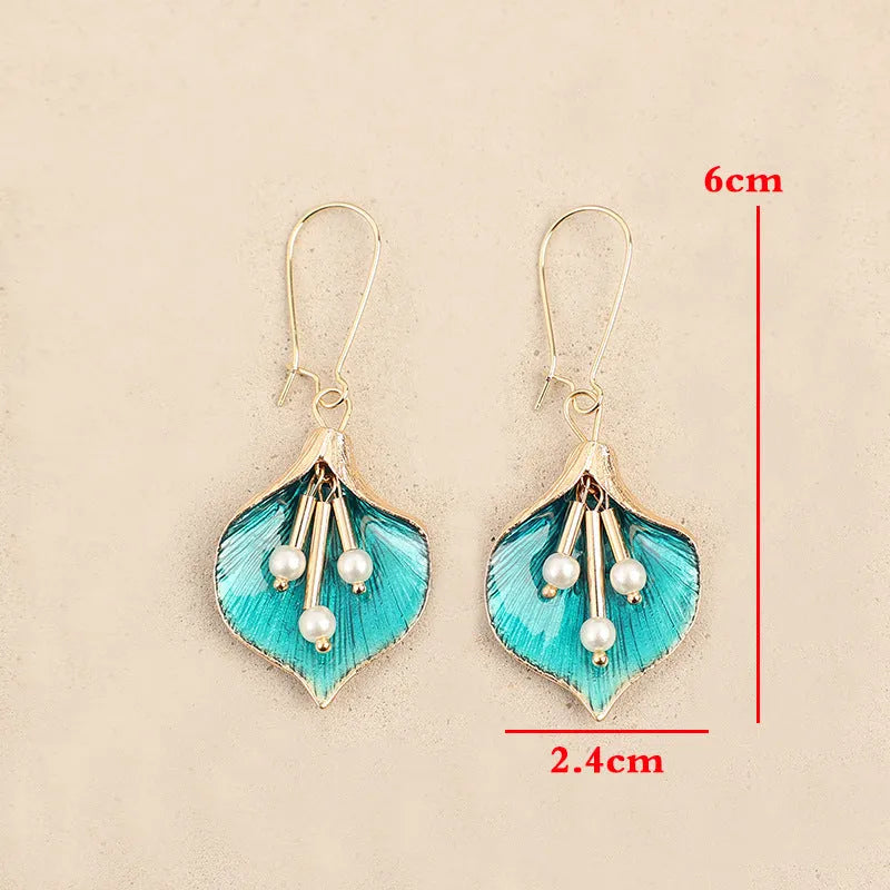 Retro flower drop earrings for women in blue and green alloy with electroplating finish