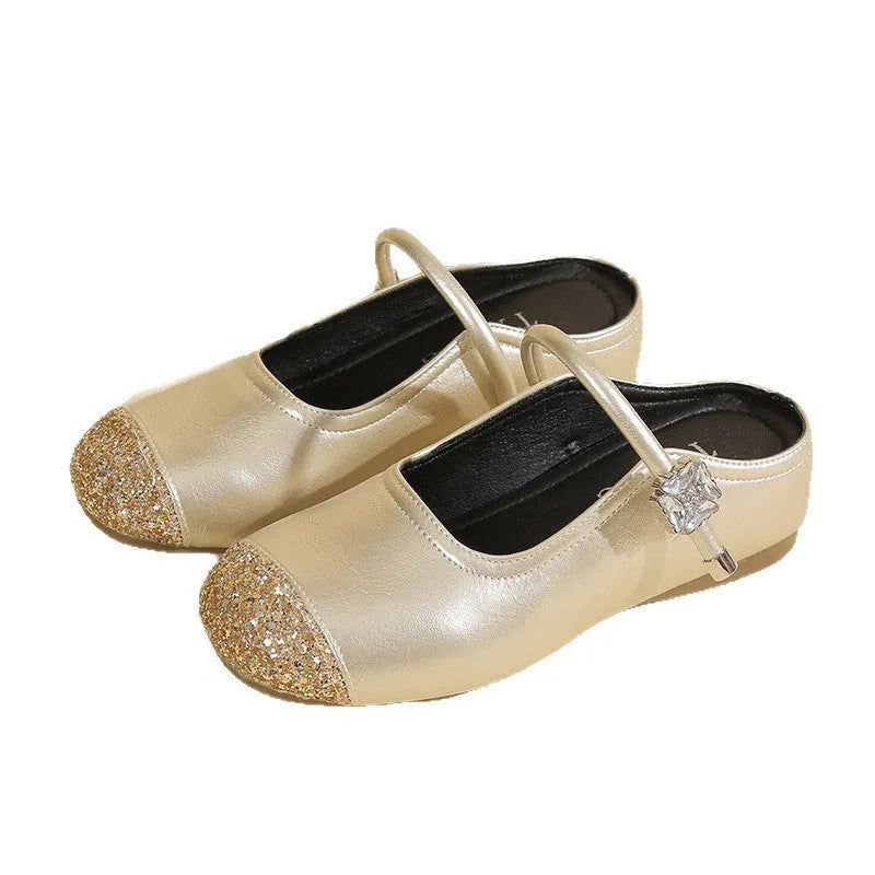 Women's casual shallow mouth round toe sandals with PU upper and rubber sole in black and silver