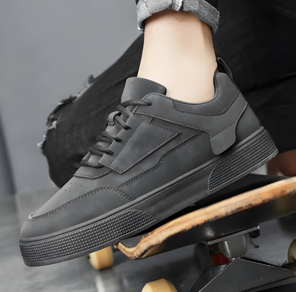 Men's casual sports sneakers in black, grey, khaki or white, artificial PU upper, mesh inner, plastic sole, sizes 39-48