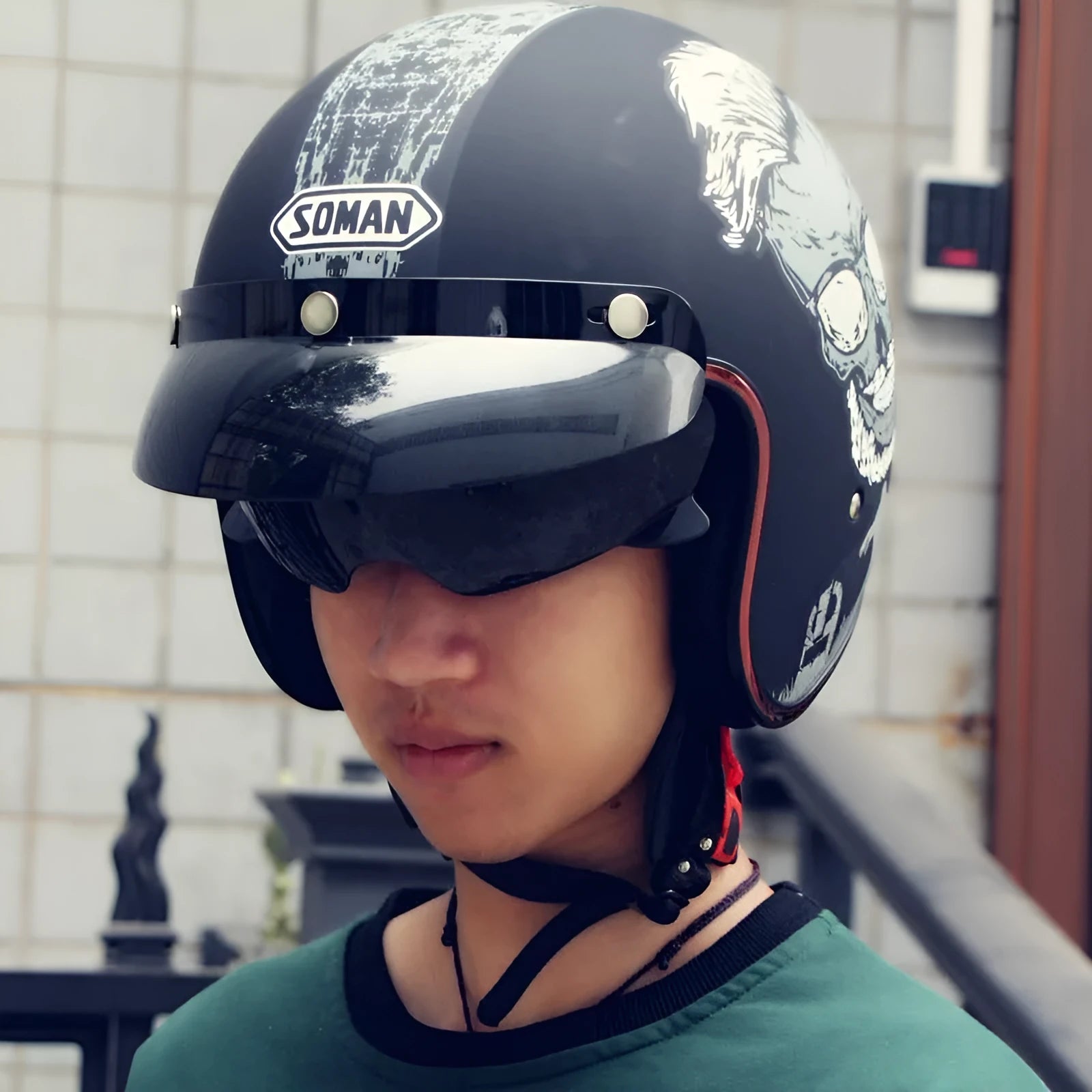 Retro outdoor half helmet for electric bike riding in ABS plastic, shown in multiple colours and sizes.