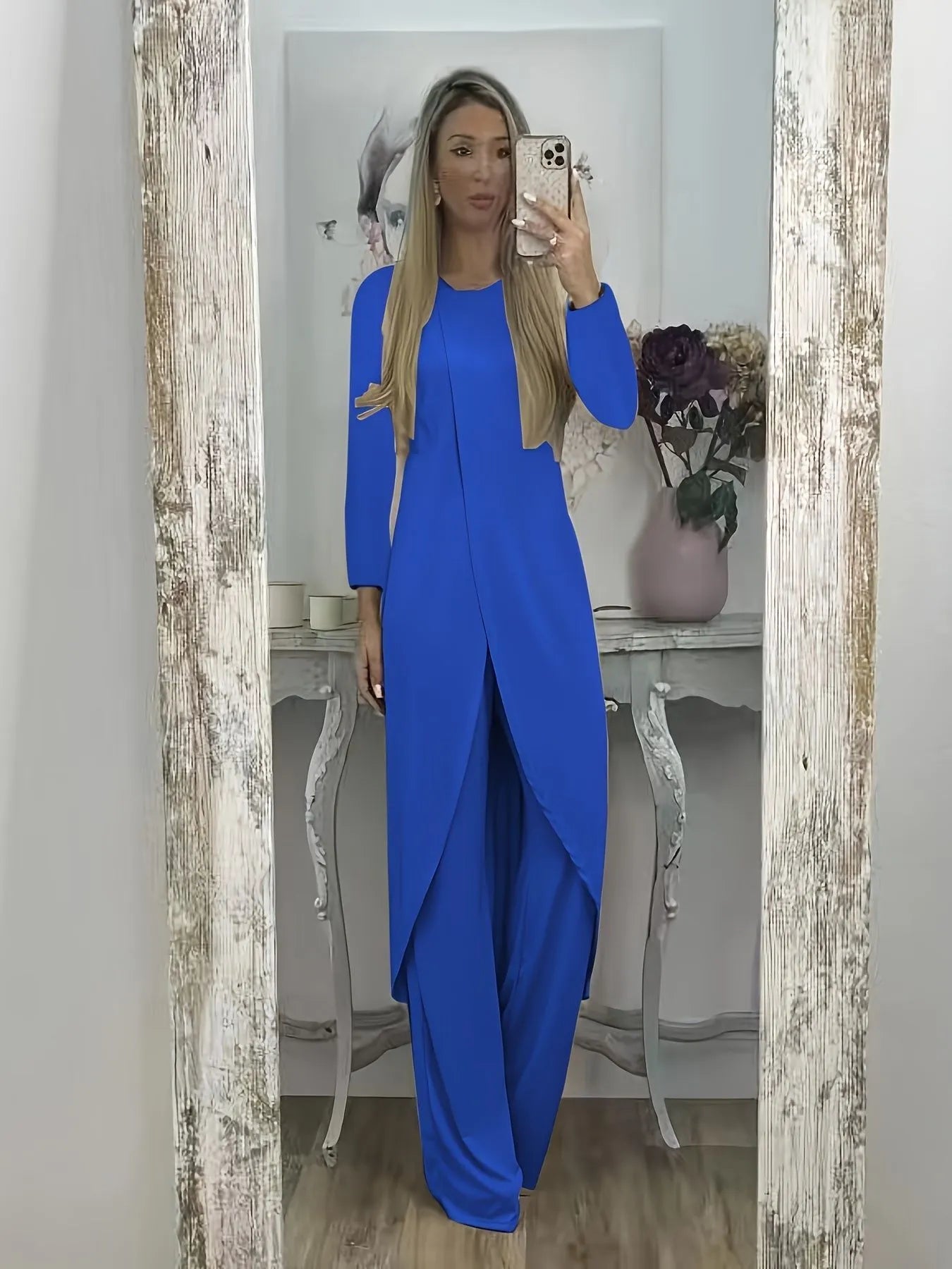 Casual long sleeve round neck top and matching trousers lounge set in polyester fabric