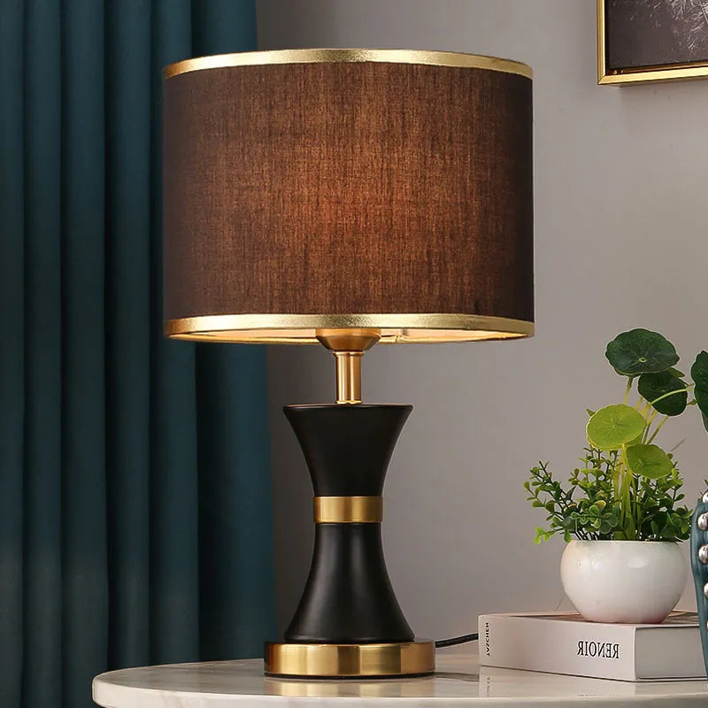 E27 screw table lamp with iron body and cloth lampshade for bedroom dormitory use