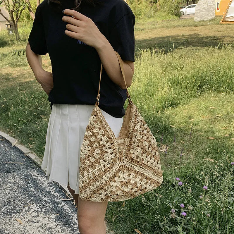 Handmade straw woven hollow contrast colour weave women's shoulder bag with polyester lining in khaki beige