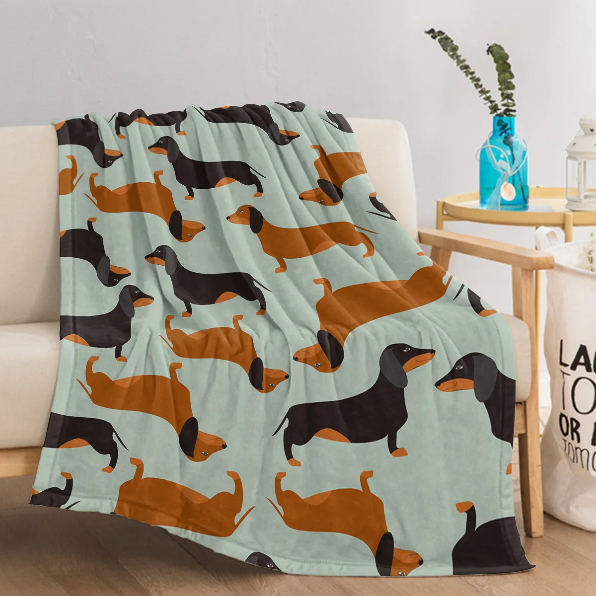 Green flannel sausage blanket with cute pet print, 75x100cm, soft and fluffy for sofa or camping use