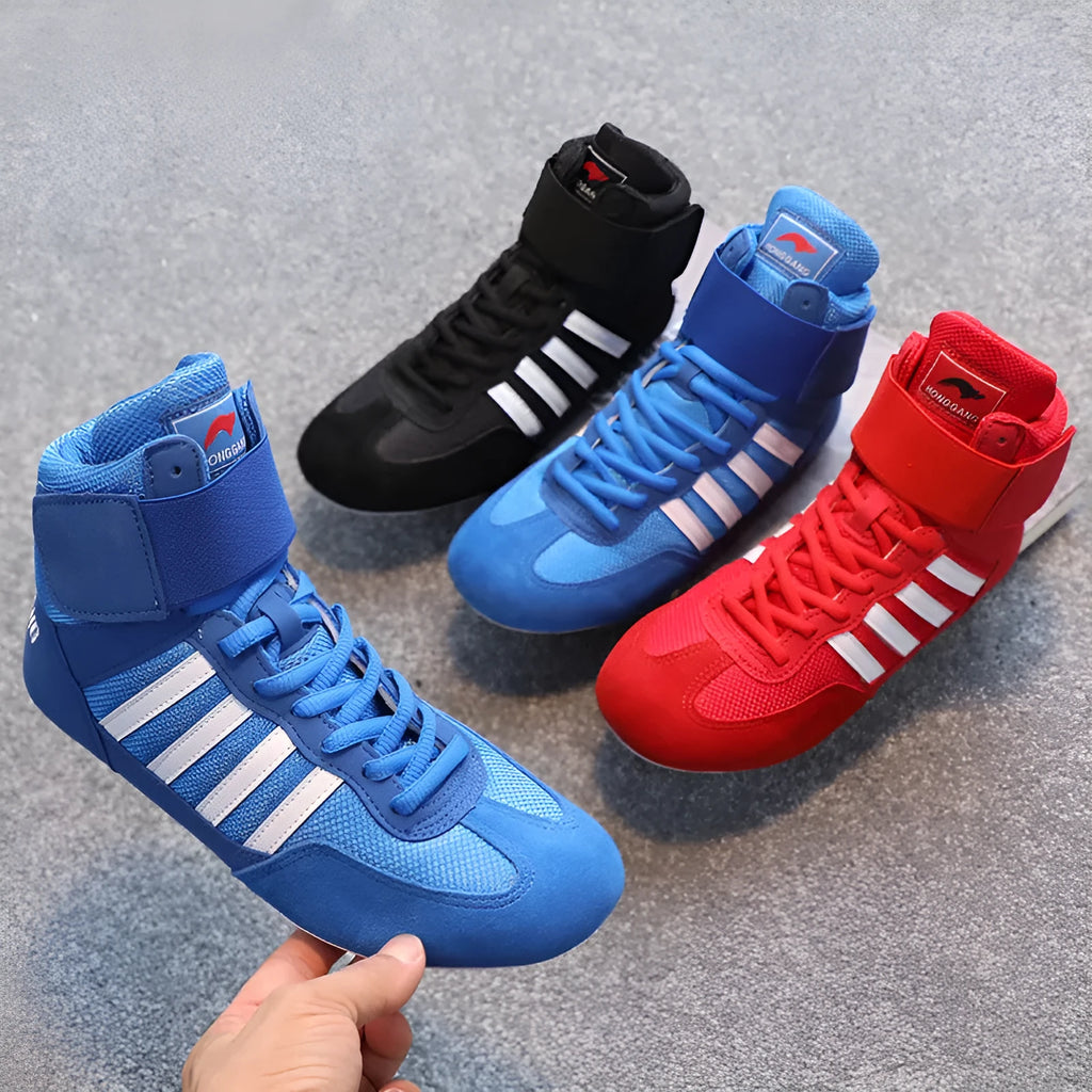 Pair of men and women wrestling shoes in suede cowhide with vertical style and lace closure