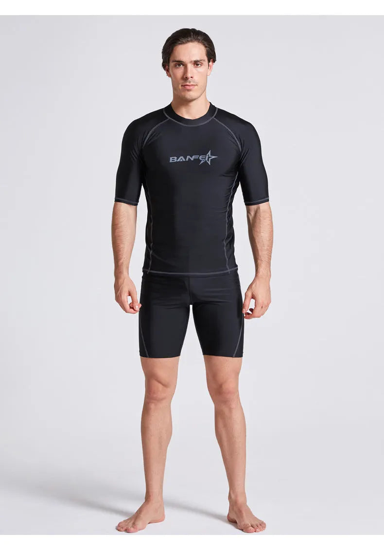 Men's quick-dry half sleeve swimsuit set in nylon fabric for snorkelling and surfing activities