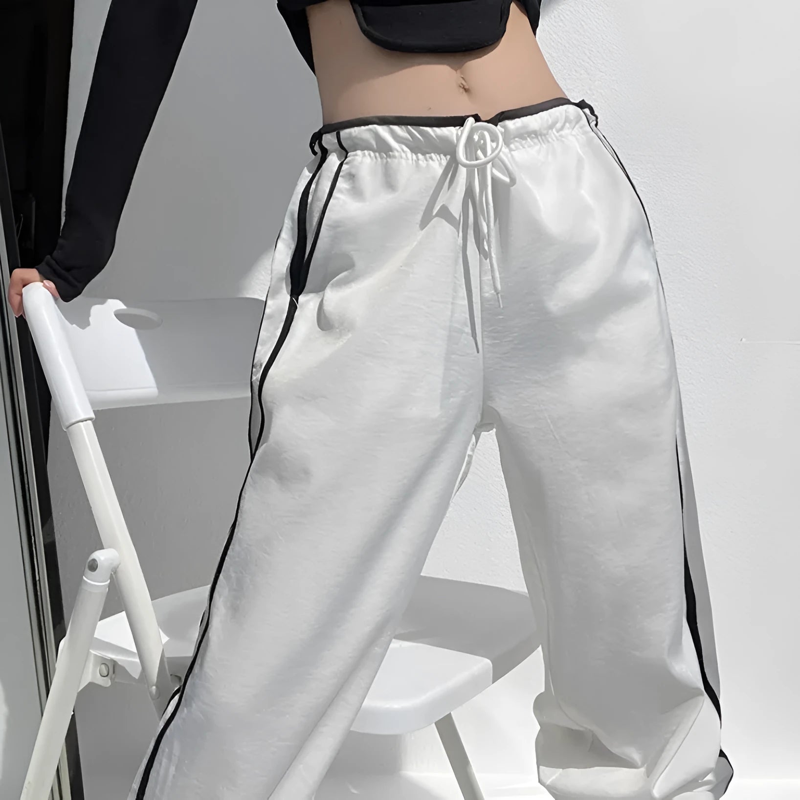 Women's loose straight-leg trousers with ribbon parallel bars contrast colour design in navy blue
