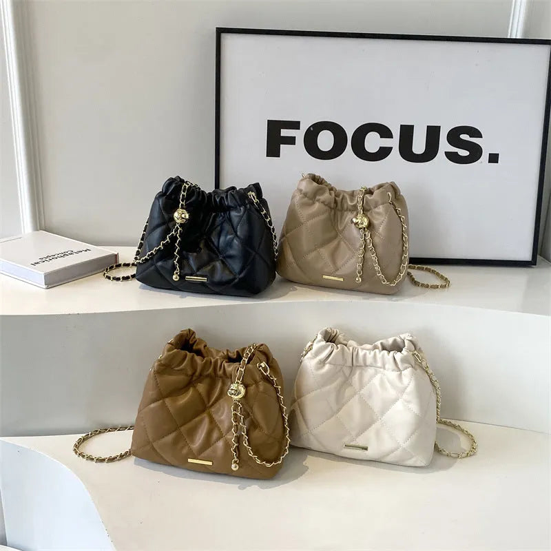 Women's casual rhombus shoulder bag chain messenger bag in PU, bucket shape, Beige colour, single strap