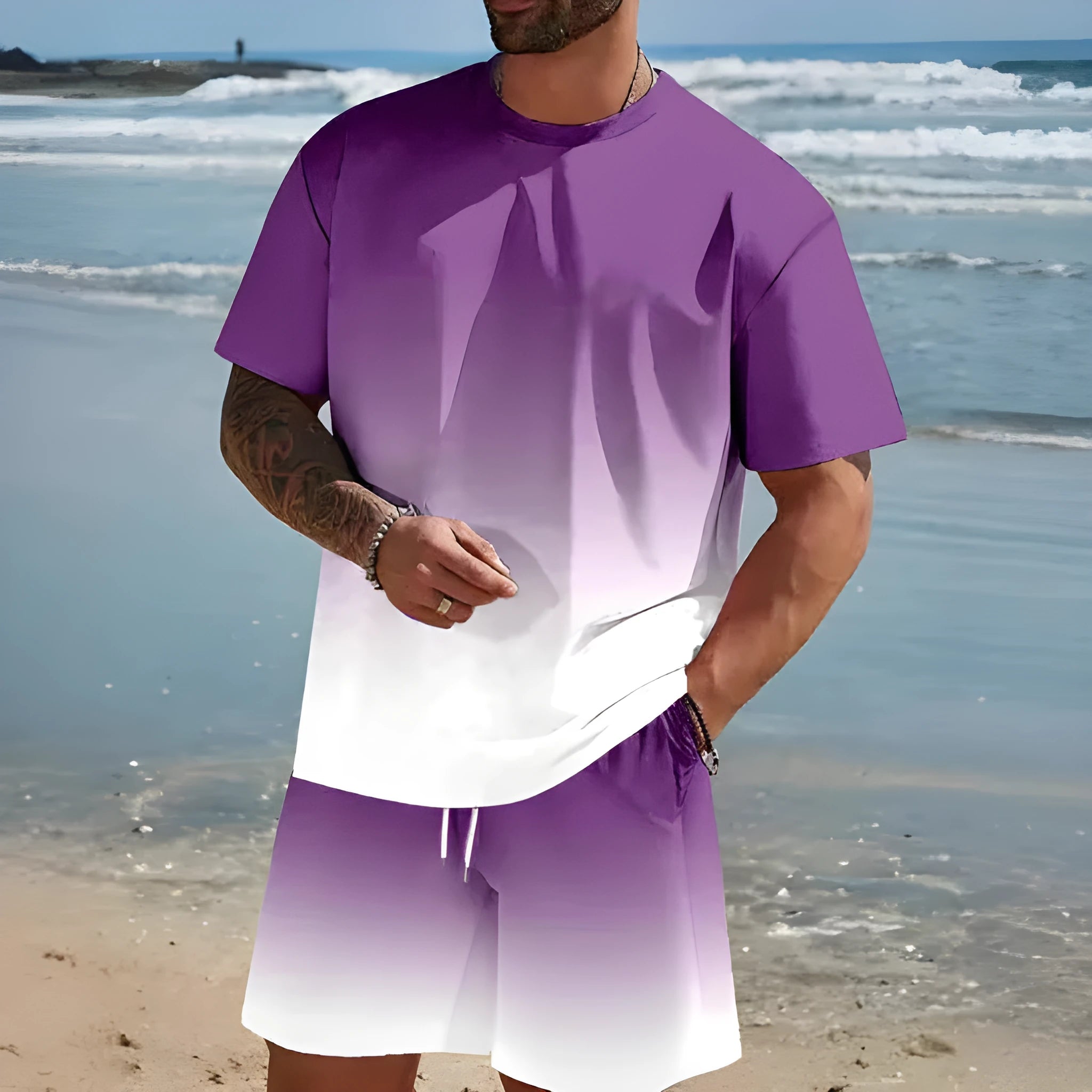 Men's short-sleeved T-shirt and shorts suit set in loose fit polyester summer leisurewear