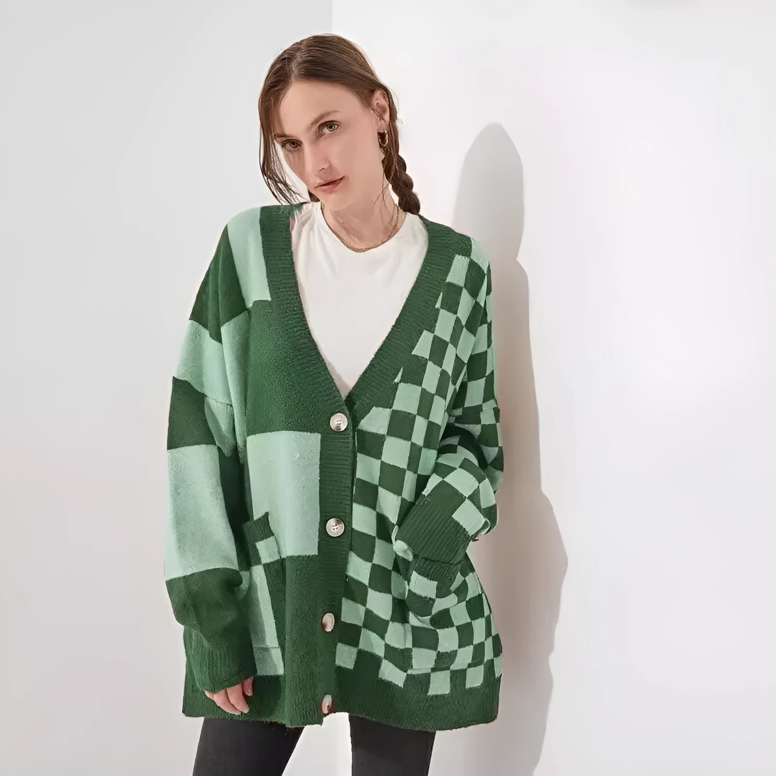 Women's printed checks knitwear cardigan in loose slim fit with regular sleeves