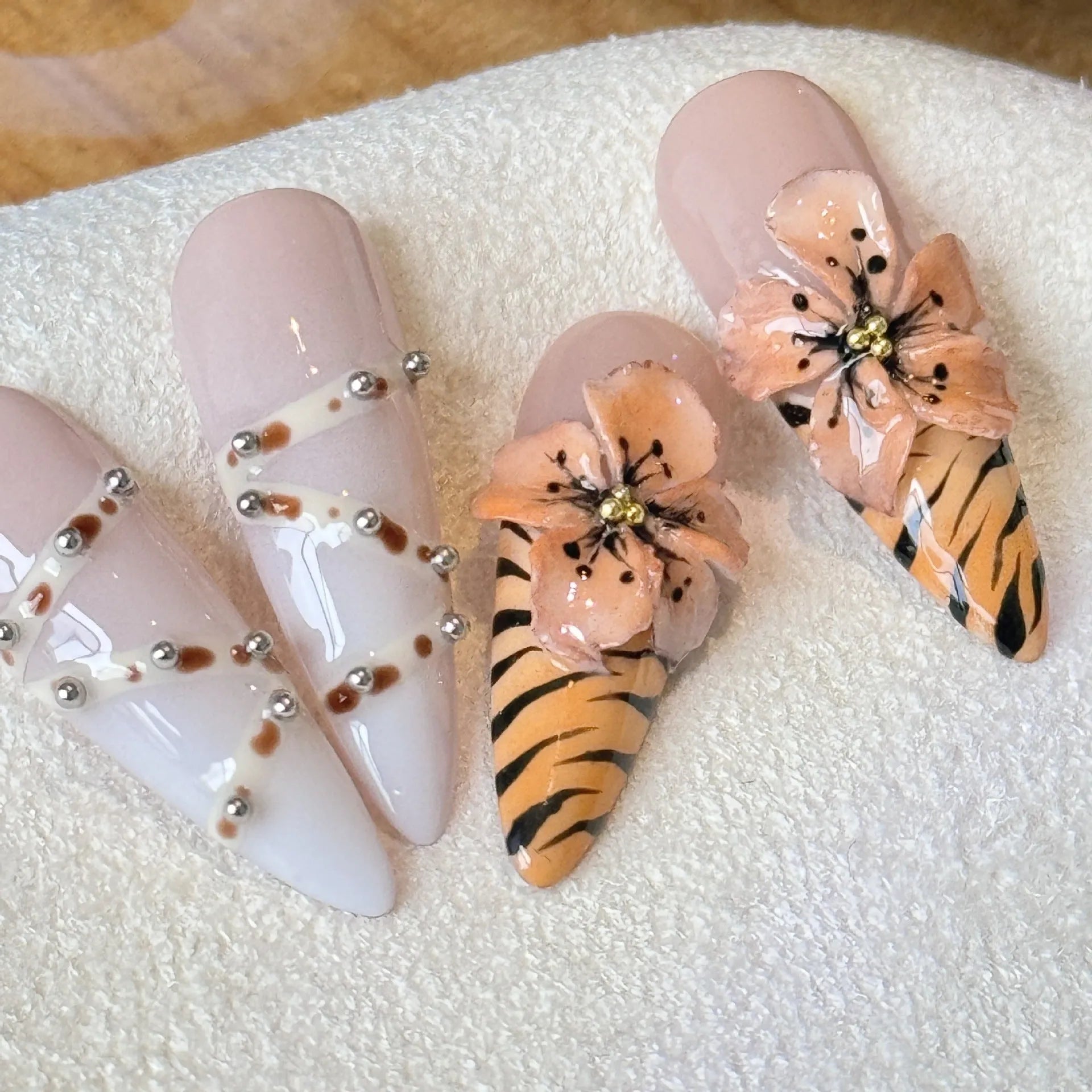 French style leopard print false nails with cross and flower patterns in XS, S, M, L sizes
