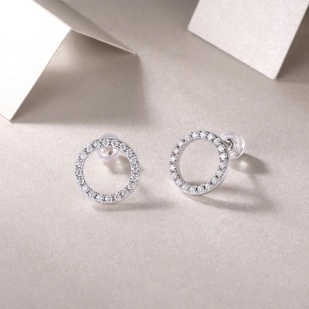 Two moissanite stud earrings in S925 silver with platinum plating, under 0.1 carat, with GRA certificate and gift box