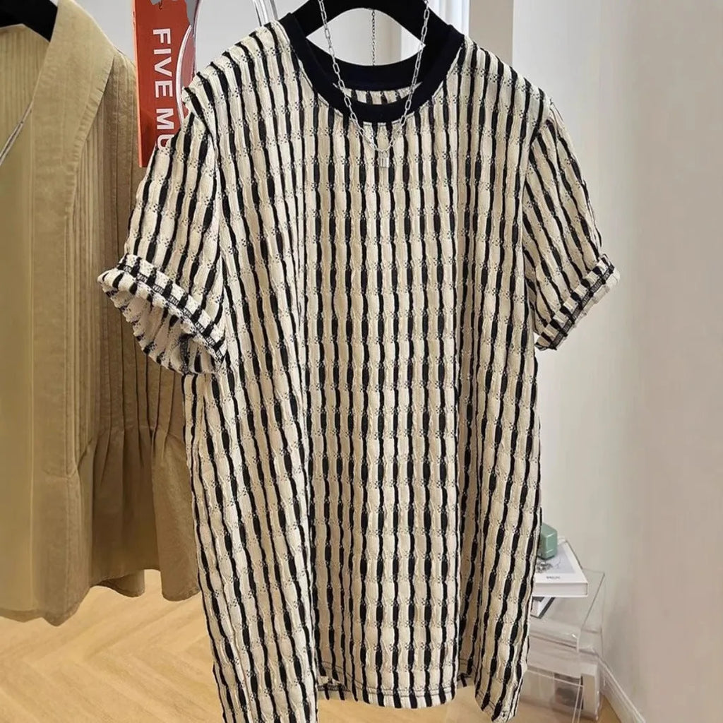 Black striped men's casual loose short sleeve shirt made from silk and linen blend fabric
