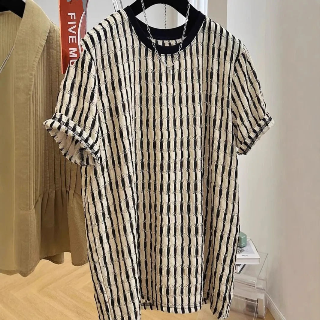 Black striped men's casual loose short sleeve shirt made from silk and linen blend fabric