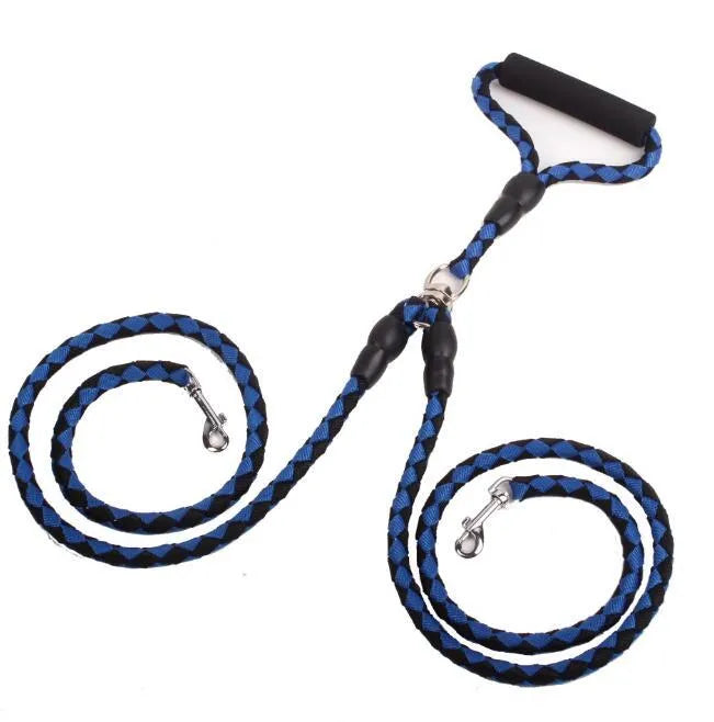 Double-ended dog leash with reflective threads and padded handle in blue colour