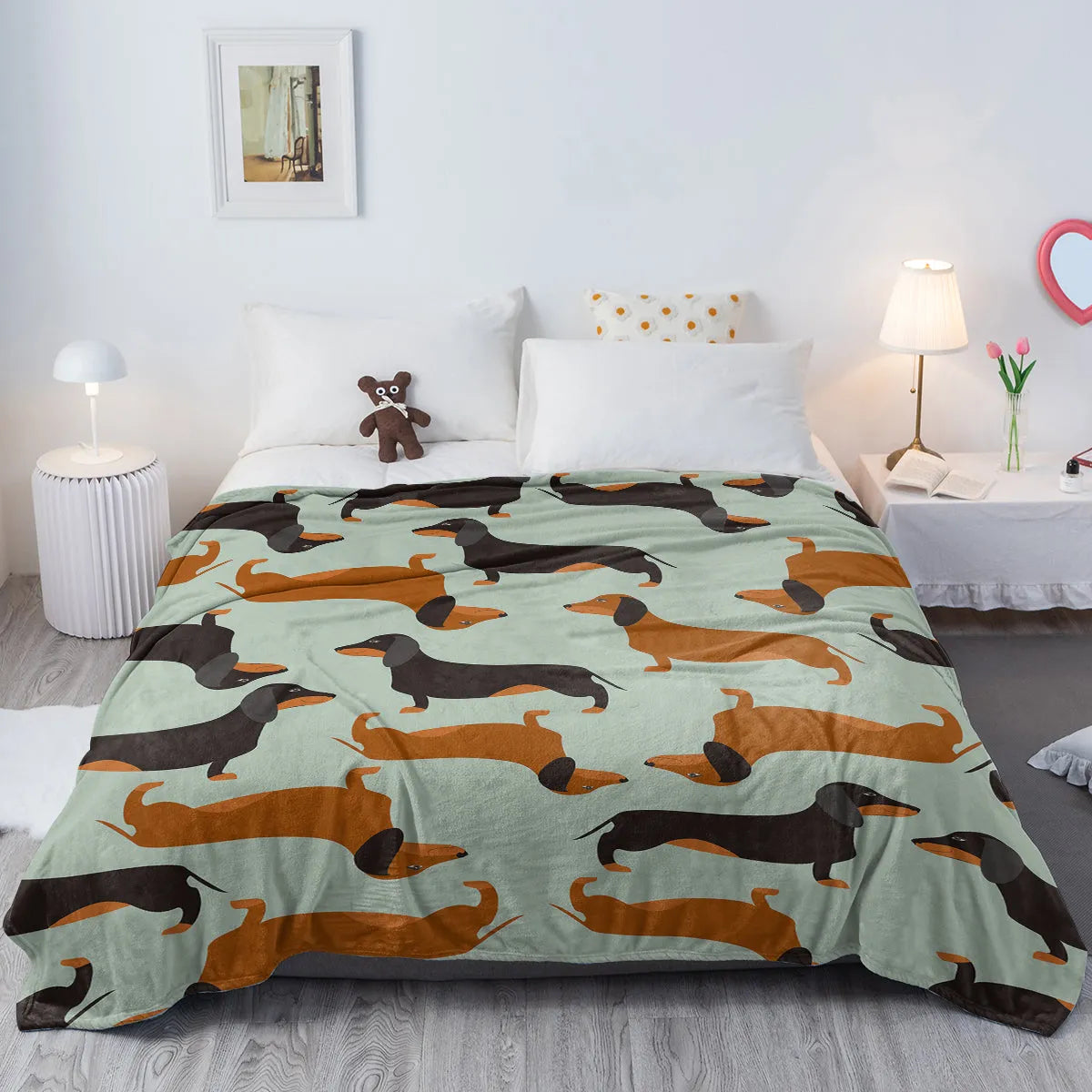 Green flannel sausage blanket with cute pet print, 75x100cm, soft and fluffy for sofa or camping use