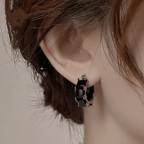 Geometric U-shaped zircon ear rings in gold setting with black, pink or white stone options
