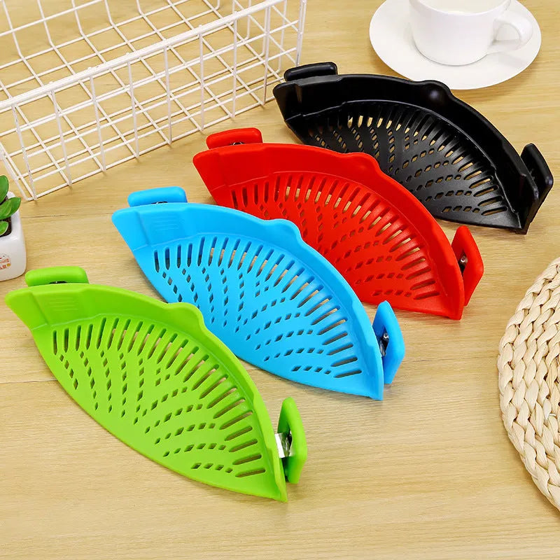 Silicone clip-on funnel strainer with stainless steel buckle for pots and pans