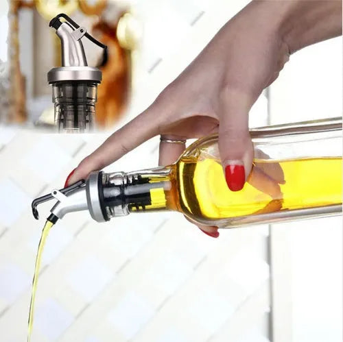 Silver and black flip top bottle spout with food-grade stopper, 8.5cm x 3cm, for 1.9cm bottle inner diameter