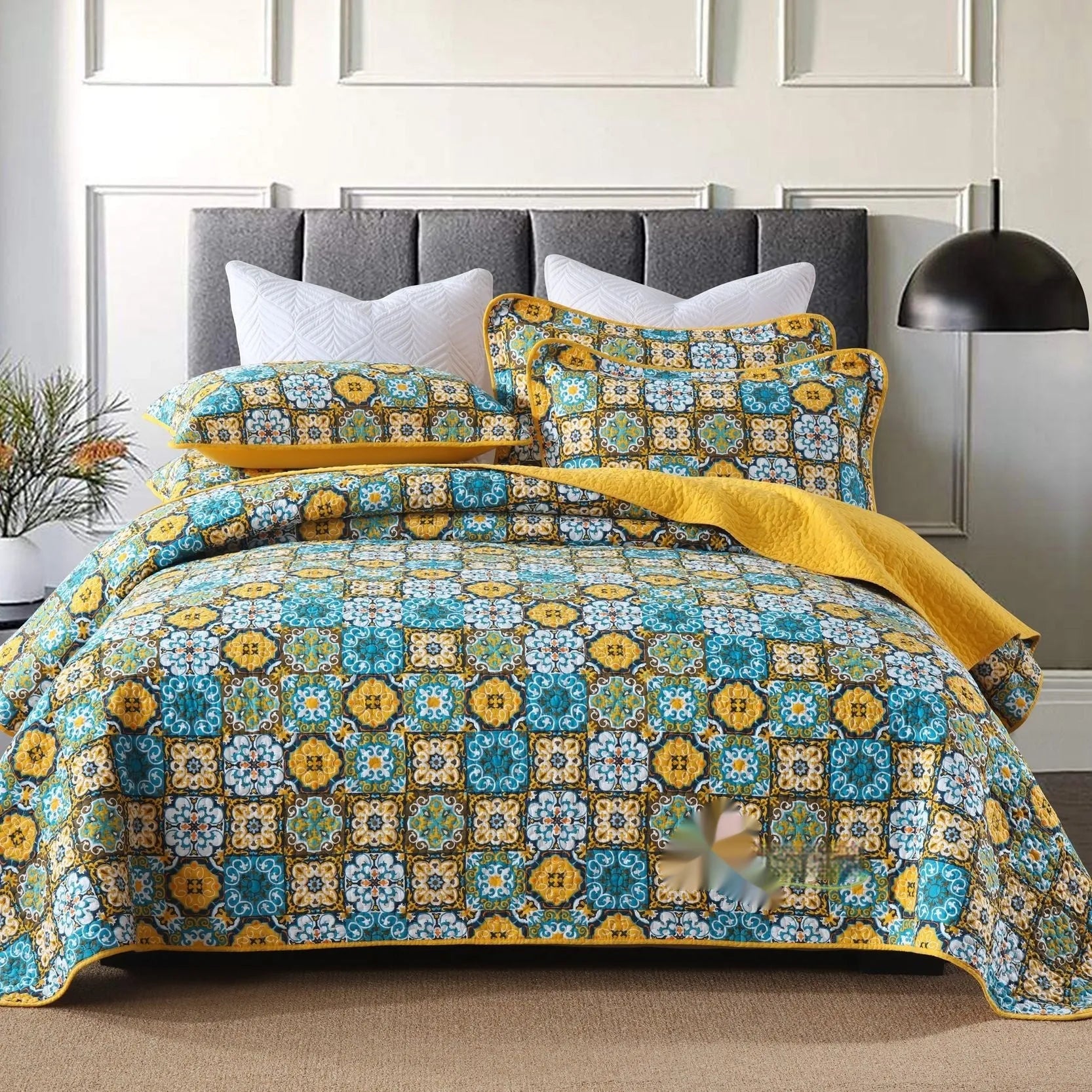 Quilted cotton bed cover set with printed pattern on 1.5-1.8m bed including two pillowcases