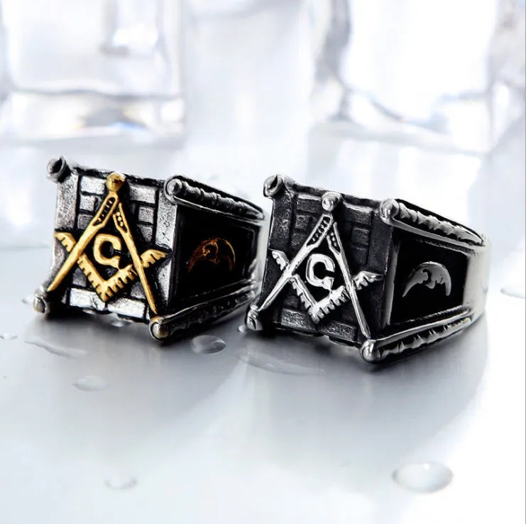Handmade Masonic ring for men with sun and moon motifs, high-polish silver colour, size 10