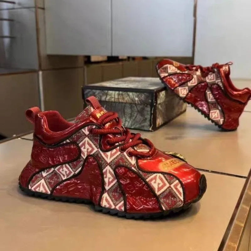 Men's platform trainers with embroidered stitching, thick rubber sole, mid heel, front lace-up, in scarlet black or creamy-white