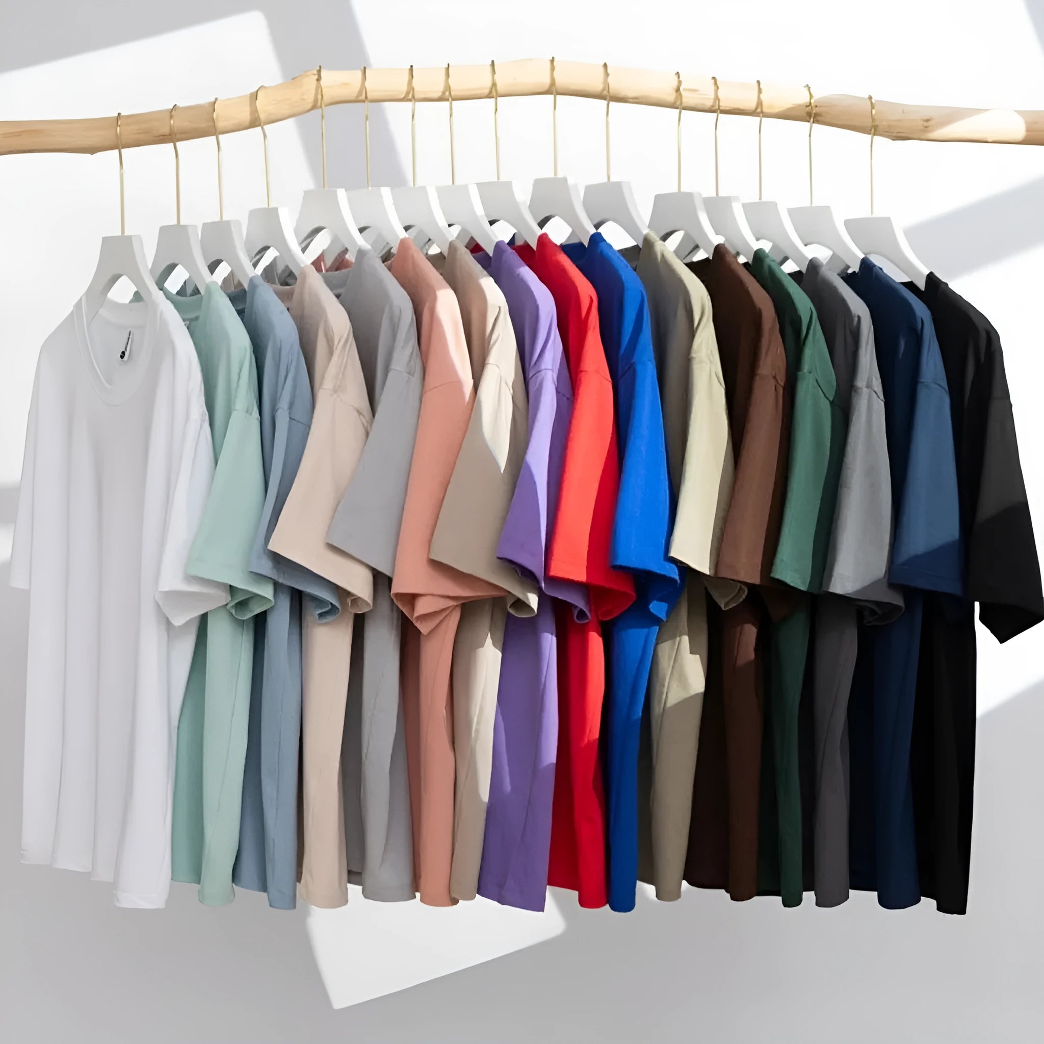 Unisex solid colour pure cotton loose fit short sleeve T-shirt in a leisure setting