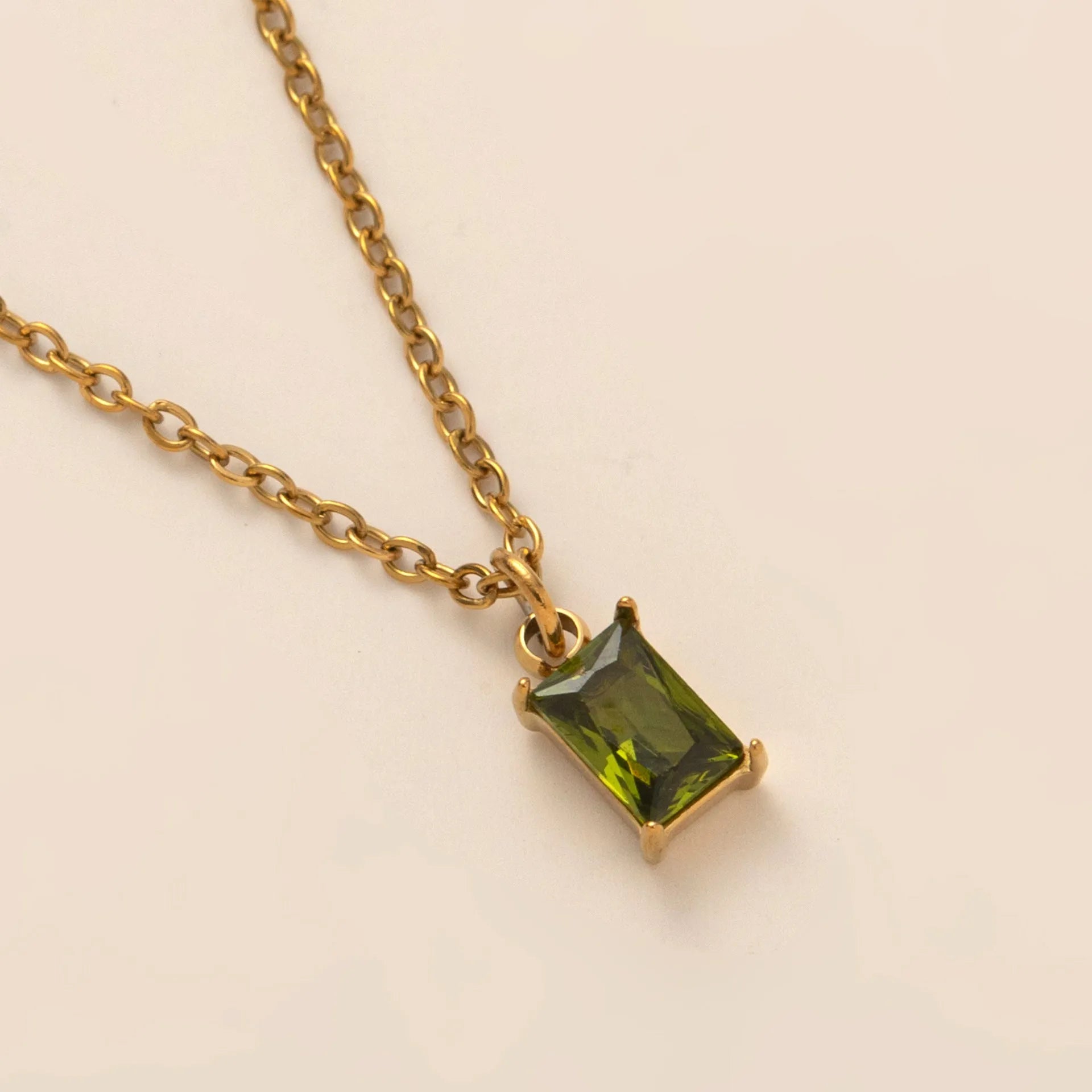 Titanium steel necklace with geometric rectangular birthstone pendant and O-link chain on unisex collarbone length 41-50cm