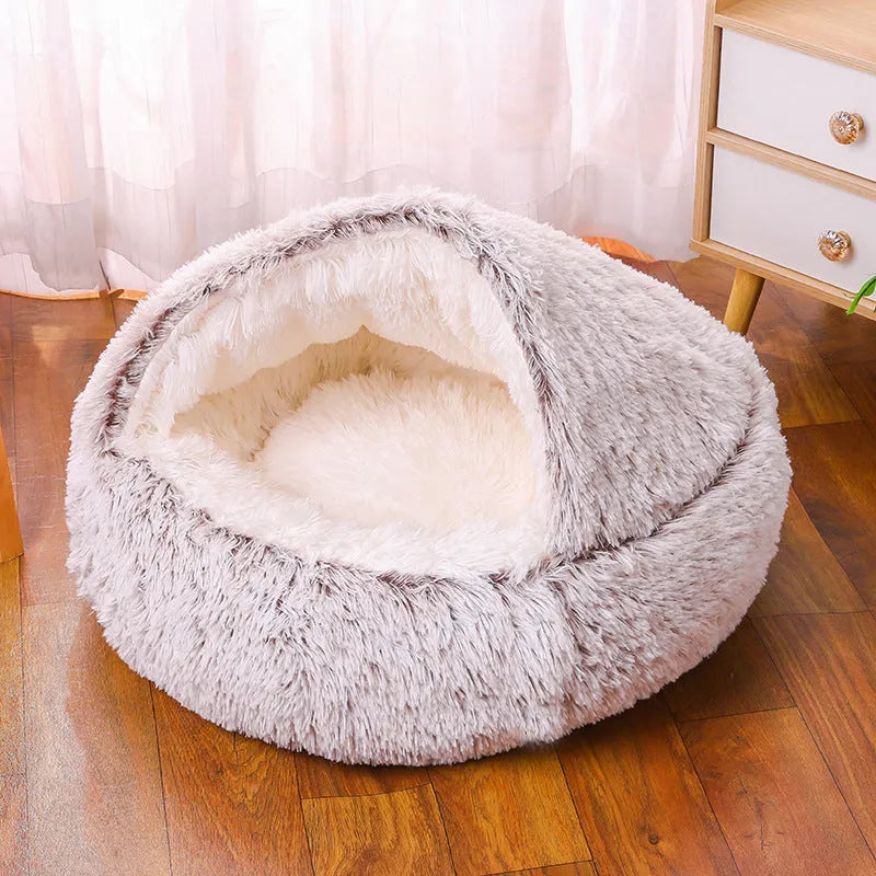 Waterproof cloth dog kennel in a semi-enclosed warm room design, shown in a gradient colour.