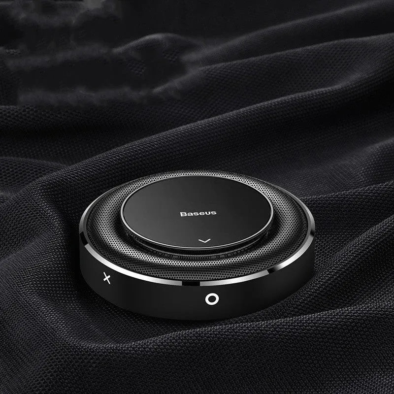 Round aluminium alloy car fragrance diffuser seat in black, red, or silver with four refill tablets.