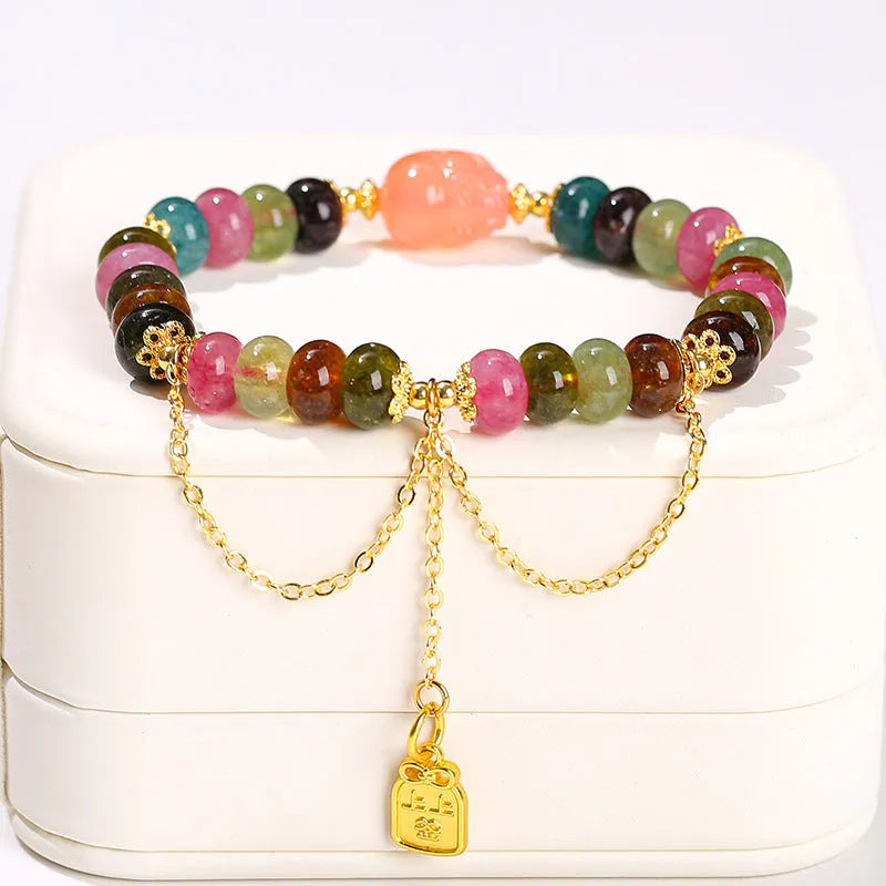 Green natural crystal and freshwater pearl bracelet on elastic cord for women
