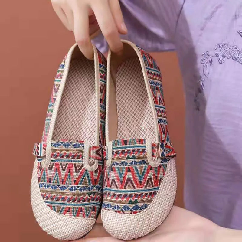 Women's flat heel cloth shoes with shallow mouth, colour stitching, and ethnic style in 6036 red colour