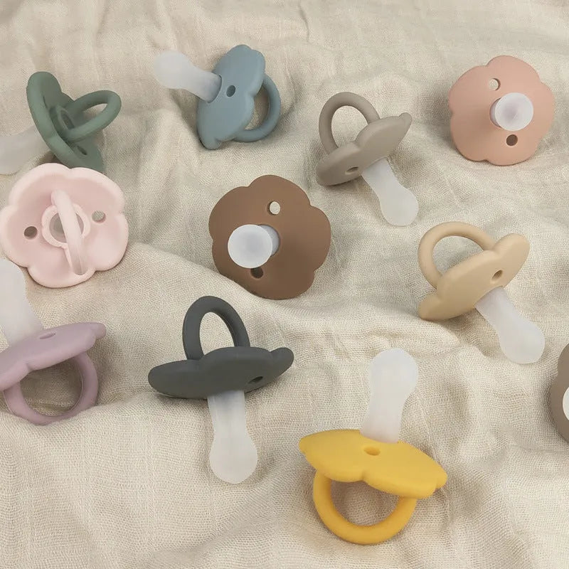 Silicone lace nipple baby pacifier for 0-6 months, 6.5 x 5 x 5cm, in apricot or light blue