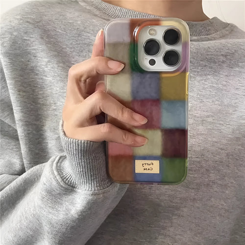 All-inclusive drop-resistant silicone phone case with retro cartoon feather yarn IMD pattern for iPhone