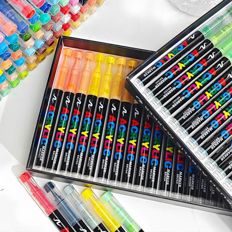 Set of straight liquid acrylic marker pens with soft heads for art and graffiti work