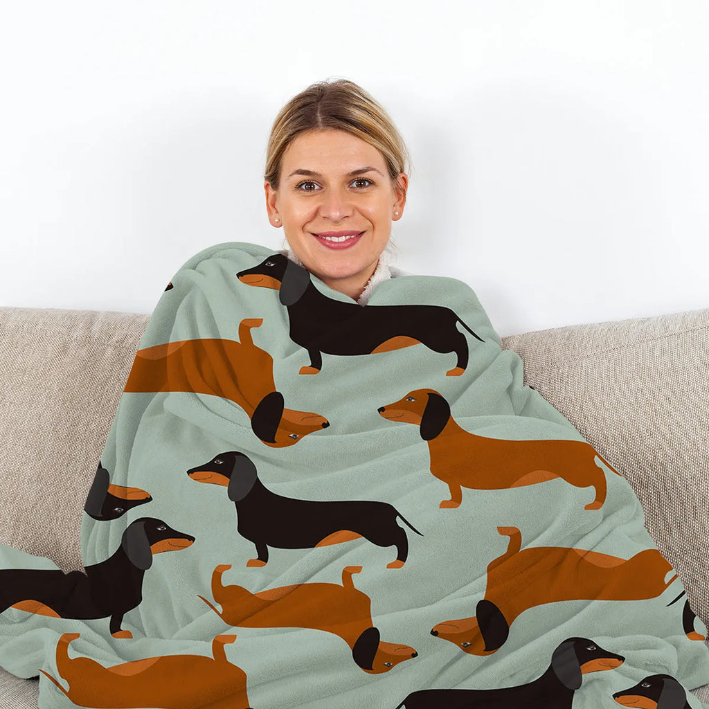Green flannel sausage blanket with cute pet print, 75x100cm, soft and fluffy for sofa or camping use