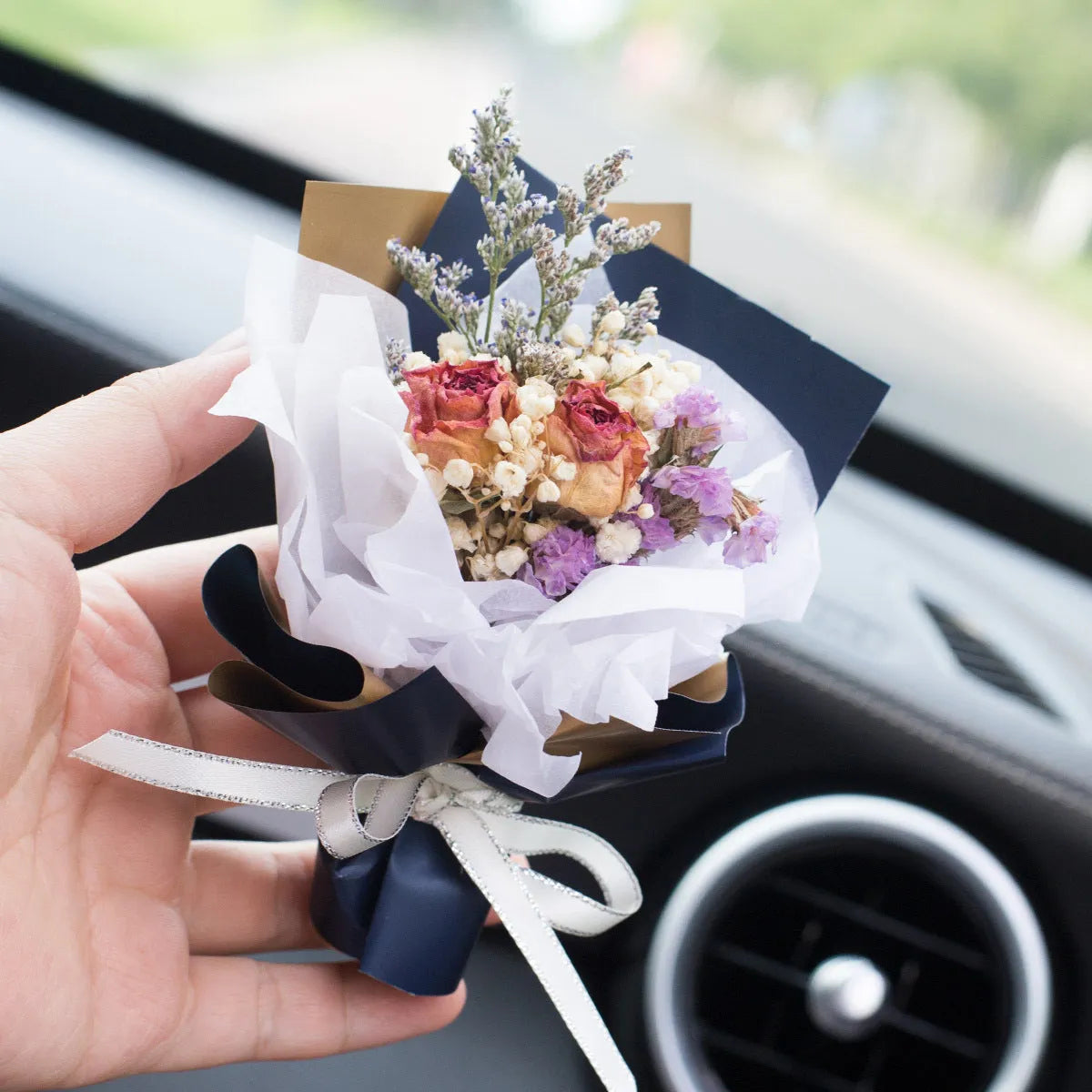 Handmade dried flower car vent air freshener ornament with essential oil fragrance slices