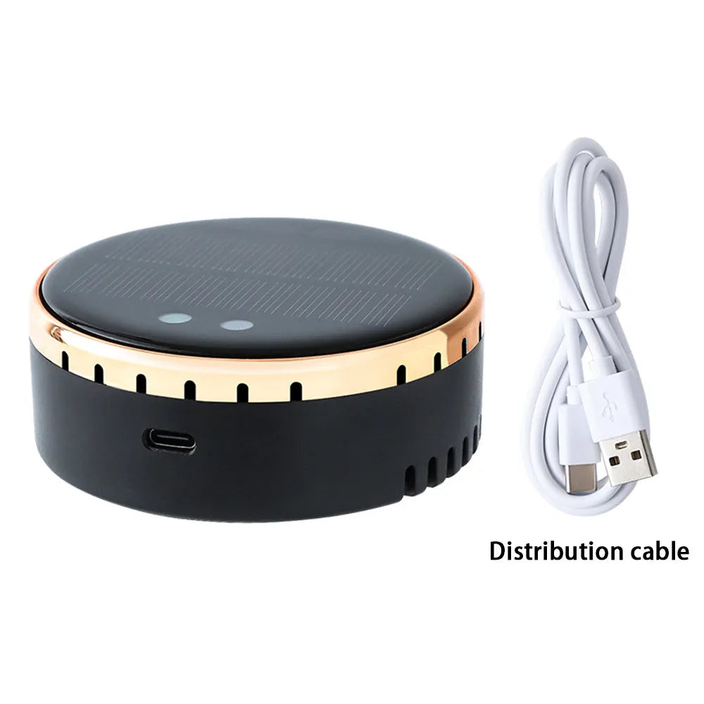 Solar car air humidifier mounted at vehicle air conditioning outlet in black colour