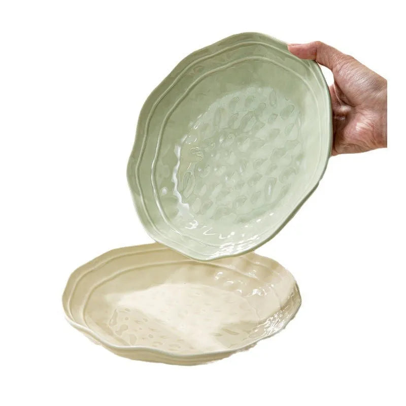 Seven-piece ceramic dinnerware set with solid colour glaze finish in gift box