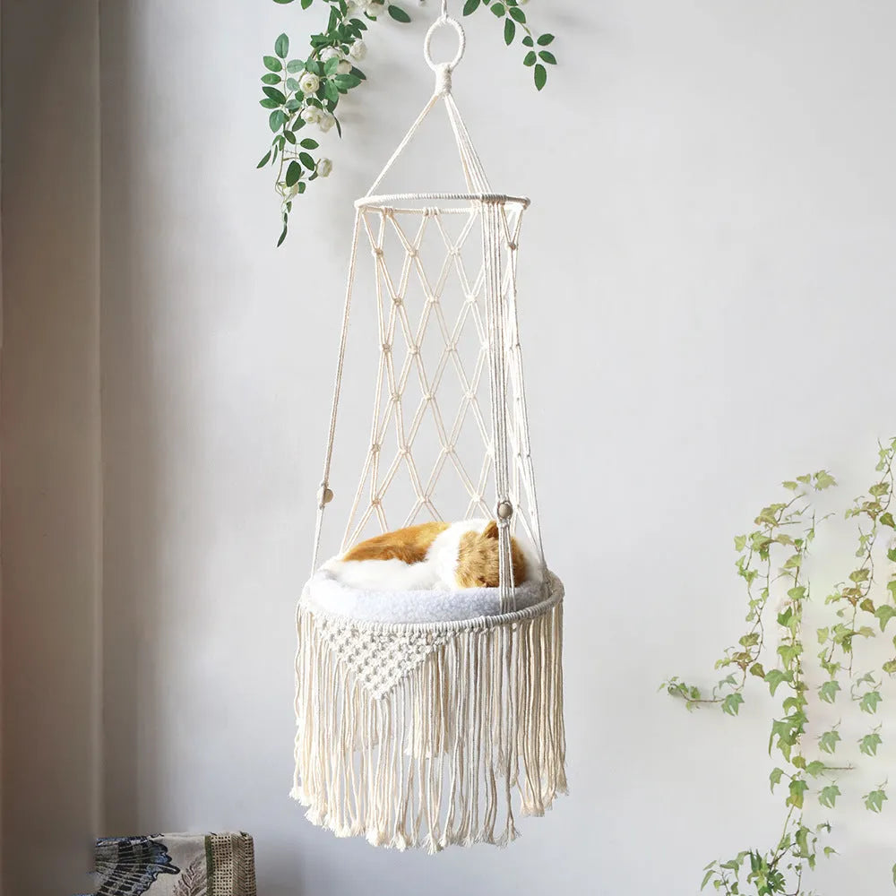 Macrame hanging pet bed in natural colour for cats, woven cotton hammock with 25x30x45 cm dimensions