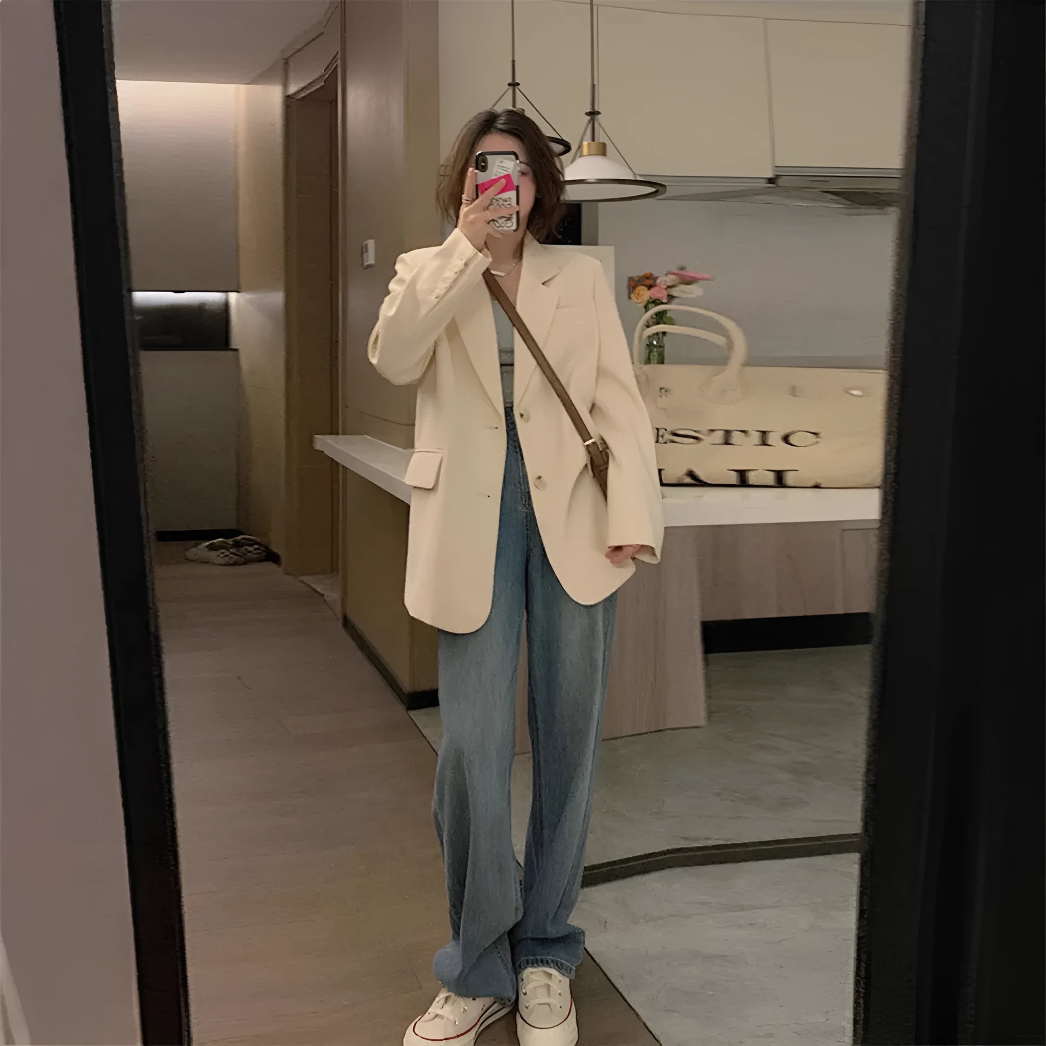 Korean style solid colour polyester suit jacket with long sleeves and pockets in milky white
