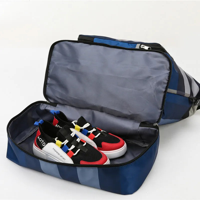 Foldable travel duffel bag in black, dark blue or wine red with 20-35L capacity and dry wet separation
